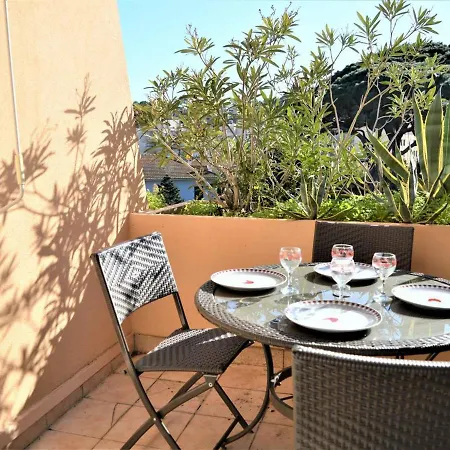 Avec Terrasse Et Parking - Proche Centre Et Plages A - Fr-1-226b-31 Apartmán Cavalaire-sur-Mer