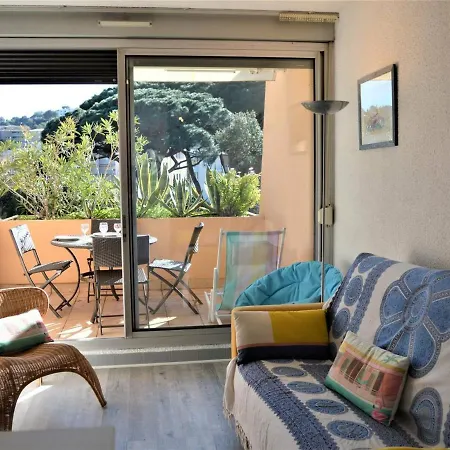 Avec Terrasse Et Parking - Proche Centre Et Plages A - Fr-1-226b-31 Apartmán Cavalaire-sur-Mer